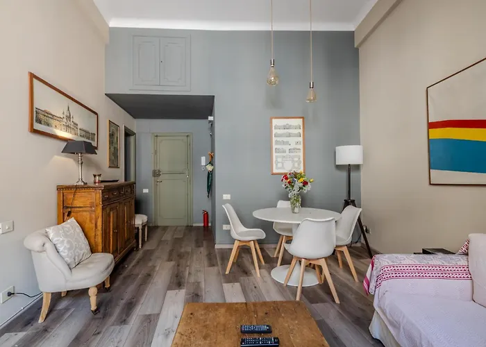 Pantheon Square, Comfort, Super Kingsize Bed Apartment