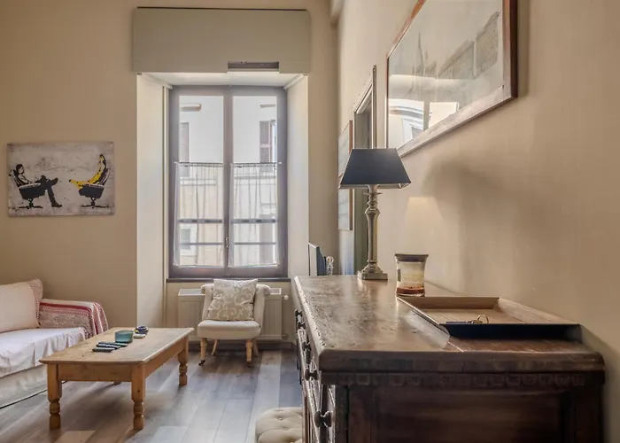 Pantheon Square, Comfort, Super Kingsize Bed Apartment Rom
