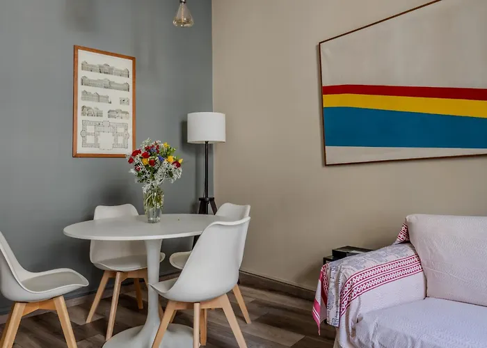 Pantheon Square, Comfort, Super Kingsize Bed Apartment *