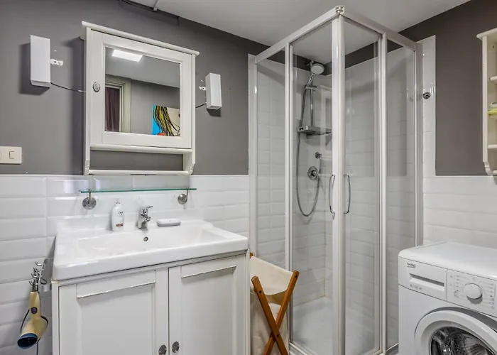 Pantheon Square, Comfort, Super Kingsize Bed Apartment